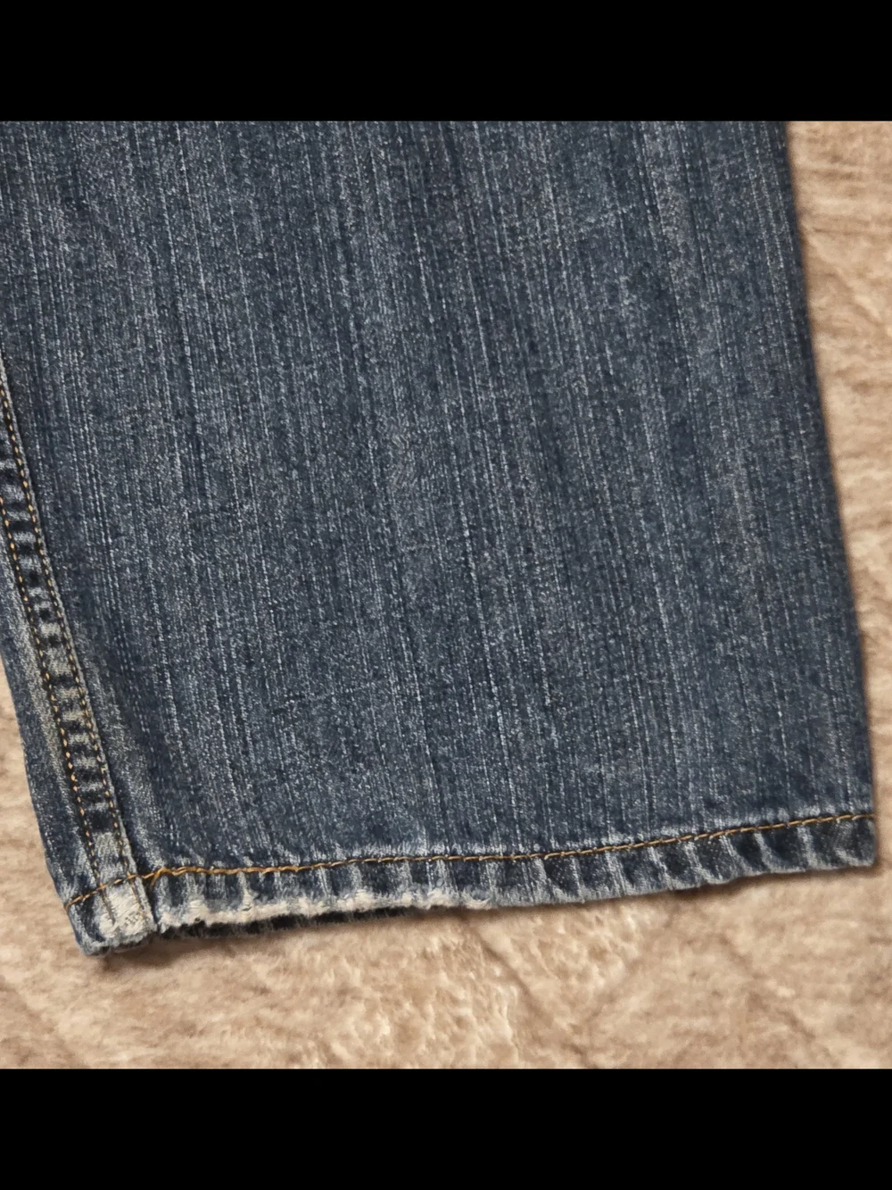Levis relaxed fit